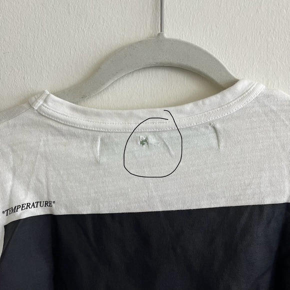 OFF-WHITE Mona Lisa Temperature T-shirt men’s size XXS small rip on top in back - Picture 10 of 10